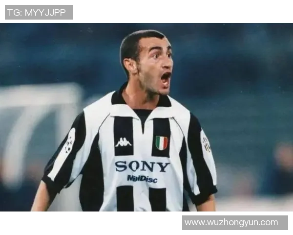 世界足坛最贫困十大球星排行 揭示他们背后的财务困境与奋斗故事 世界足坛最贫困十大球星排行 揭示他们背后的财务困境与奋斗故事